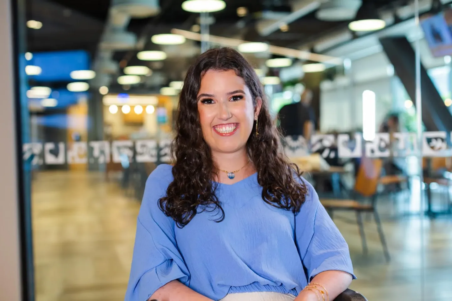 Lorena Fernandes smiles at the camera