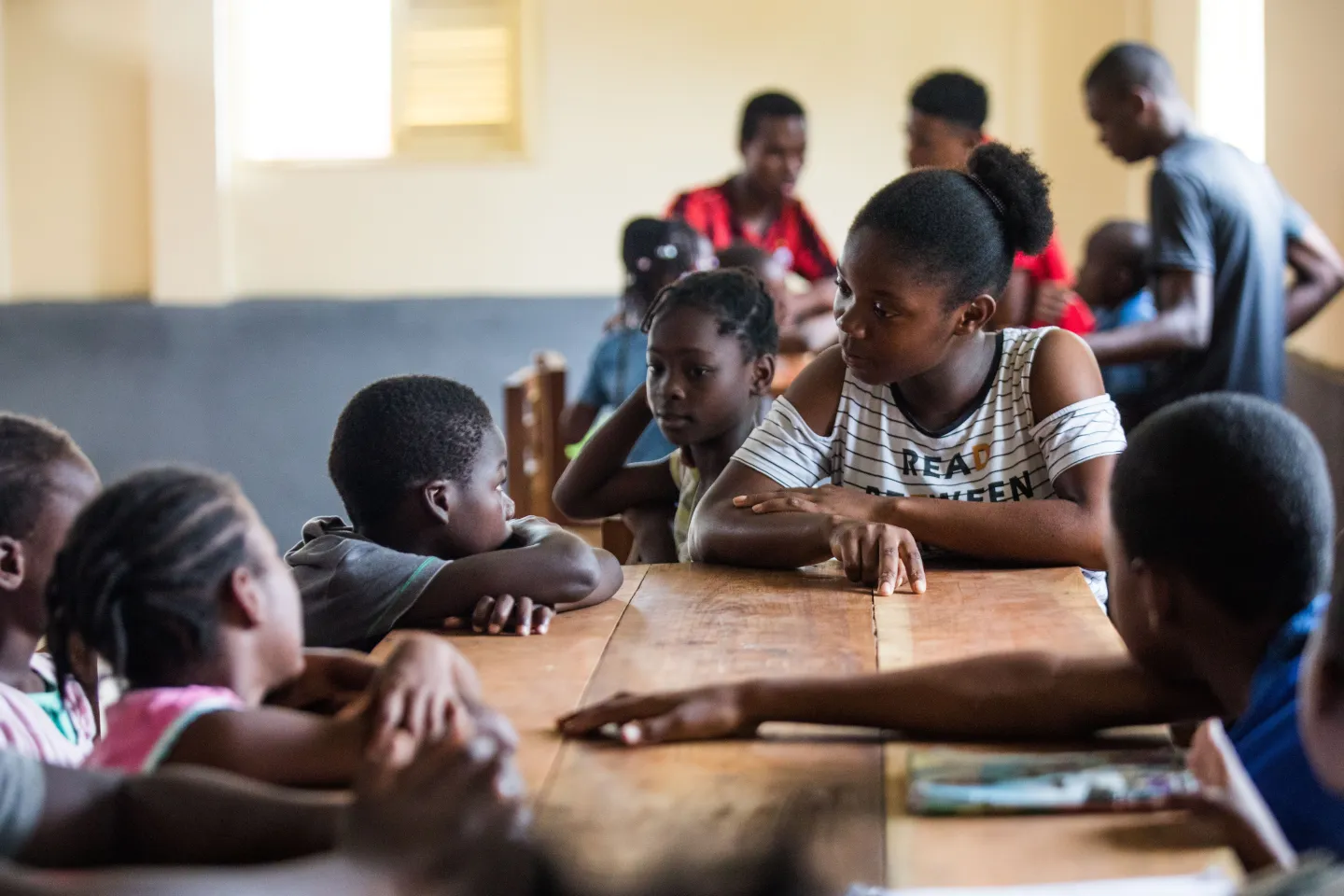 Berlinda Jarizete dos Ramos Menezes de Barros (18) teaches class to young children in a youth centre where she volunteers.
