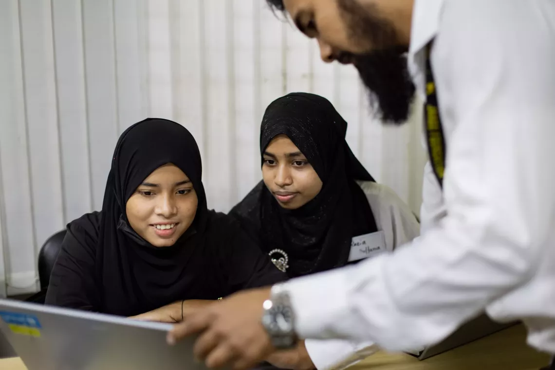 Razia Sultana Jesmin, 18, Bangladesh  is a Passport to Earning learner 